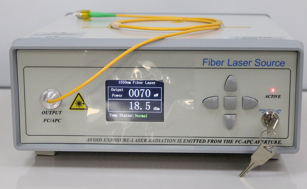 단일 모드 파이버 레이저 1570nm 50mW 3MHz Fiber Coupled 펌프 레이저 소스 FL-1570-50-SM 데스크탑 유형